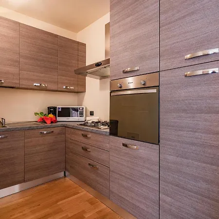 Apartment 2 Bedroom Amazing In